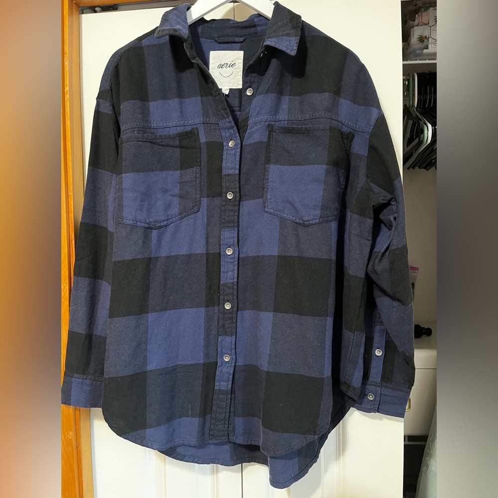 aerie Women’s Black & Navy Plaid Button-Down Shirt